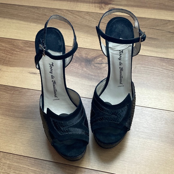 Terry de Havilland Platform Heels - Picture 8 of 12